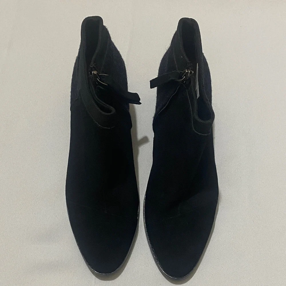 NWOB TOMS Black Suede Bootie Ankle Boots Women's Size 7M
